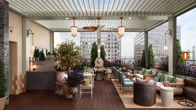Conrad Downtown a New York, terrazza con pedana in legno e zona salotto