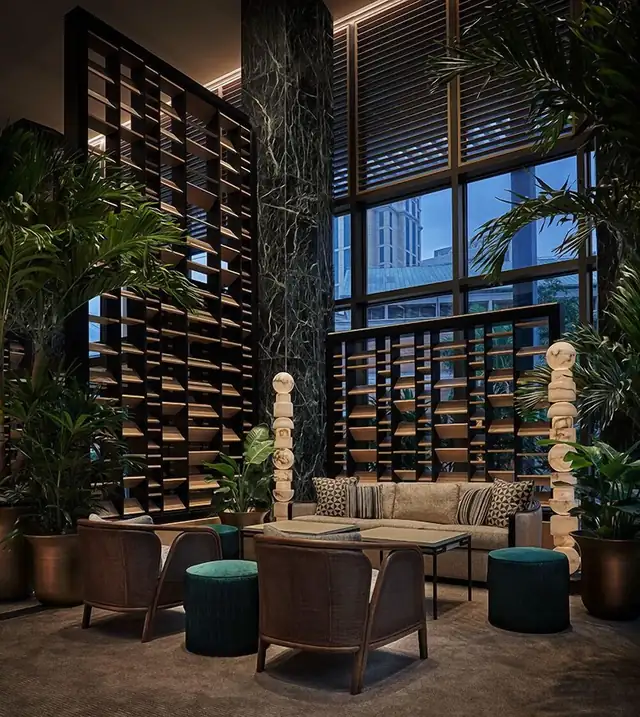 Four Seasons New Orleans a New Orleans, sala moderna con divano