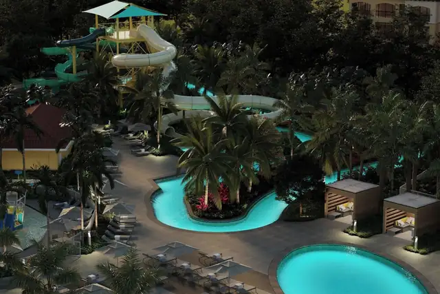 Ritz-Carlton Naples, Tiburón a Naples, area piscina con scivolo e lettini